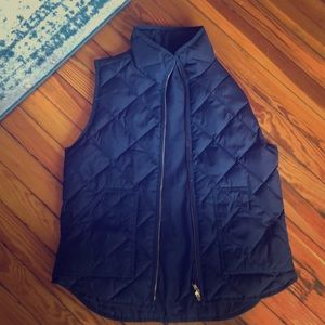JCREW PUFFER VEST!